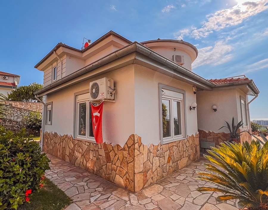 Ylellinen 3+1 Huvila upealla näköalalla, Alanya - Kargicak