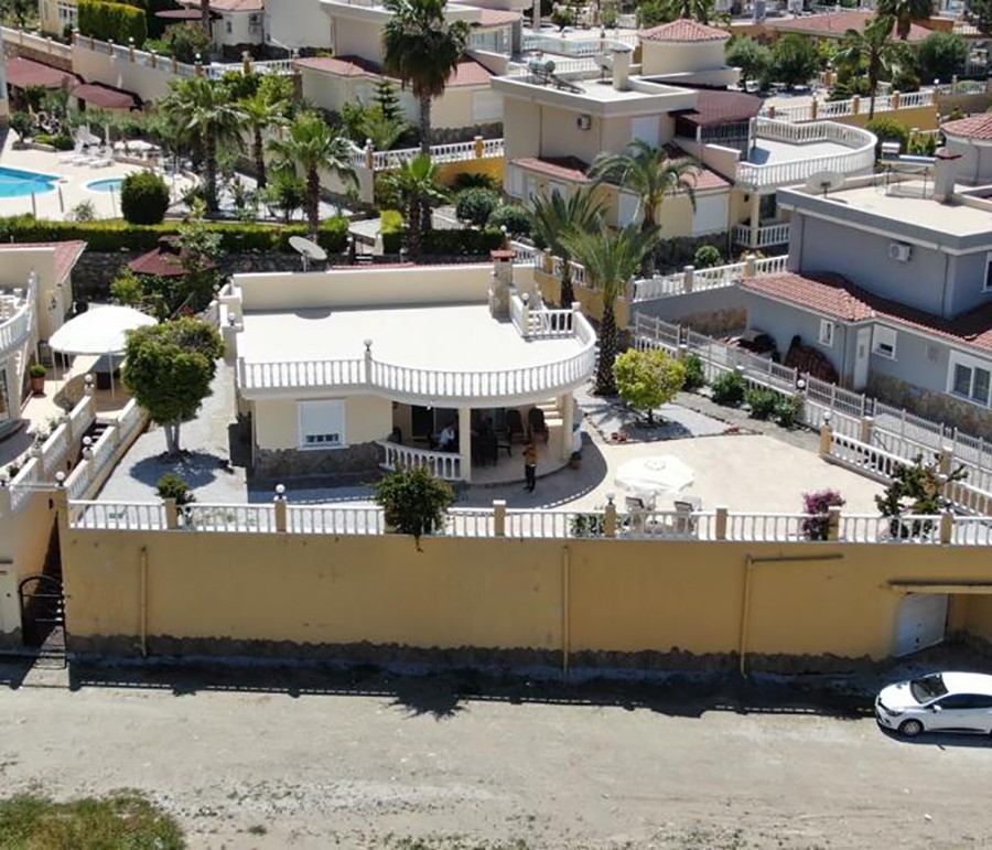 Lyxig 3+1 Villa med Fantastiskt Hav och Bergsutsikt i Mahmutlar, Alanya