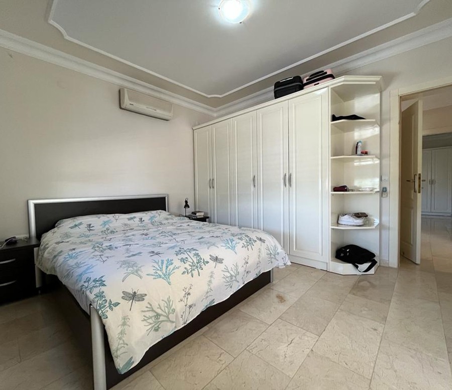 Lyxig 3+1 Villa med Fantastiskt Hav och Bergsutsikt i Mahmutlar, Alanya