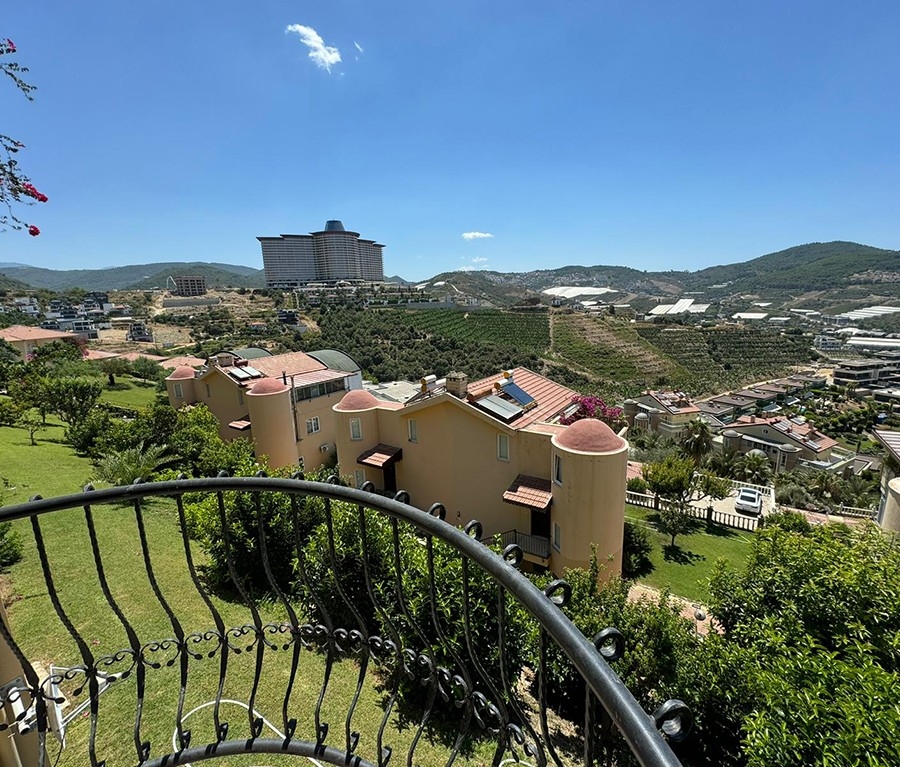 Lyxig 2+1 lägenhet med havs- och bergsutsikt, Alanya - Kargicak