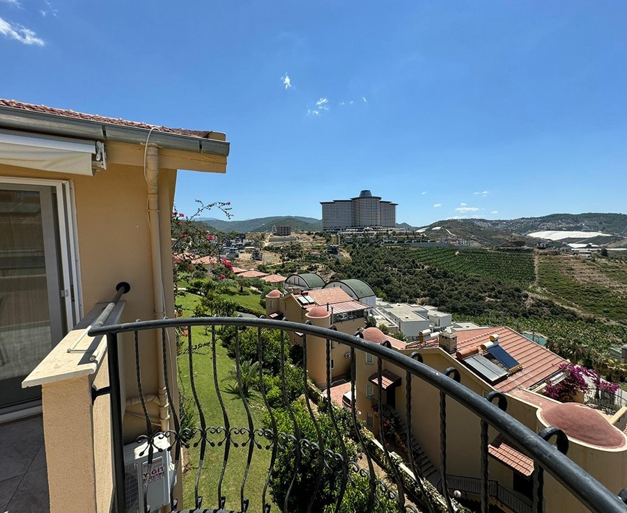 Lyxig 2+1 lägenhet med havs- och bergsutsikt, Alanya - Kargicak