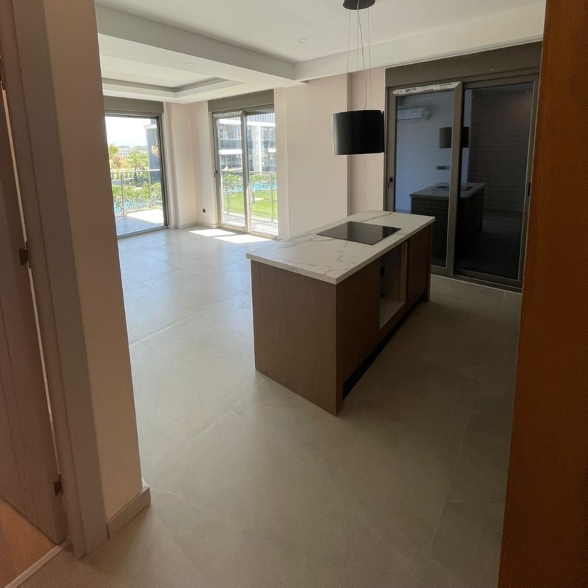 Luxurious Mountain View 2+1 Apartment in Side Center