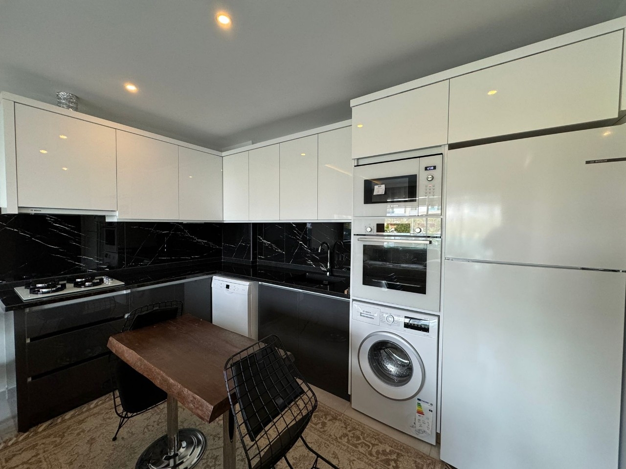 Luxury 1+1 Apartment with Mountain Views, Kargicak