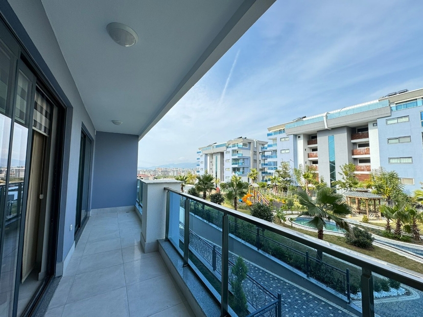 Luxury 1+1 Apartment with Mountain Views, Kargicak