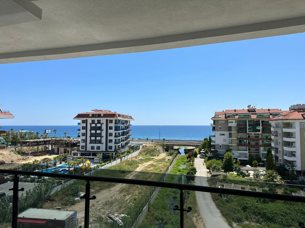 Luksuriøs 1+1 leilighet med sjø- og fjellutsikt, Alanya - Kestel
