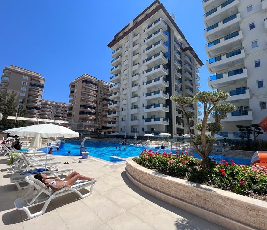Lyxig 1+1 lägenhet med havs- och bergsutsikt i Alanya