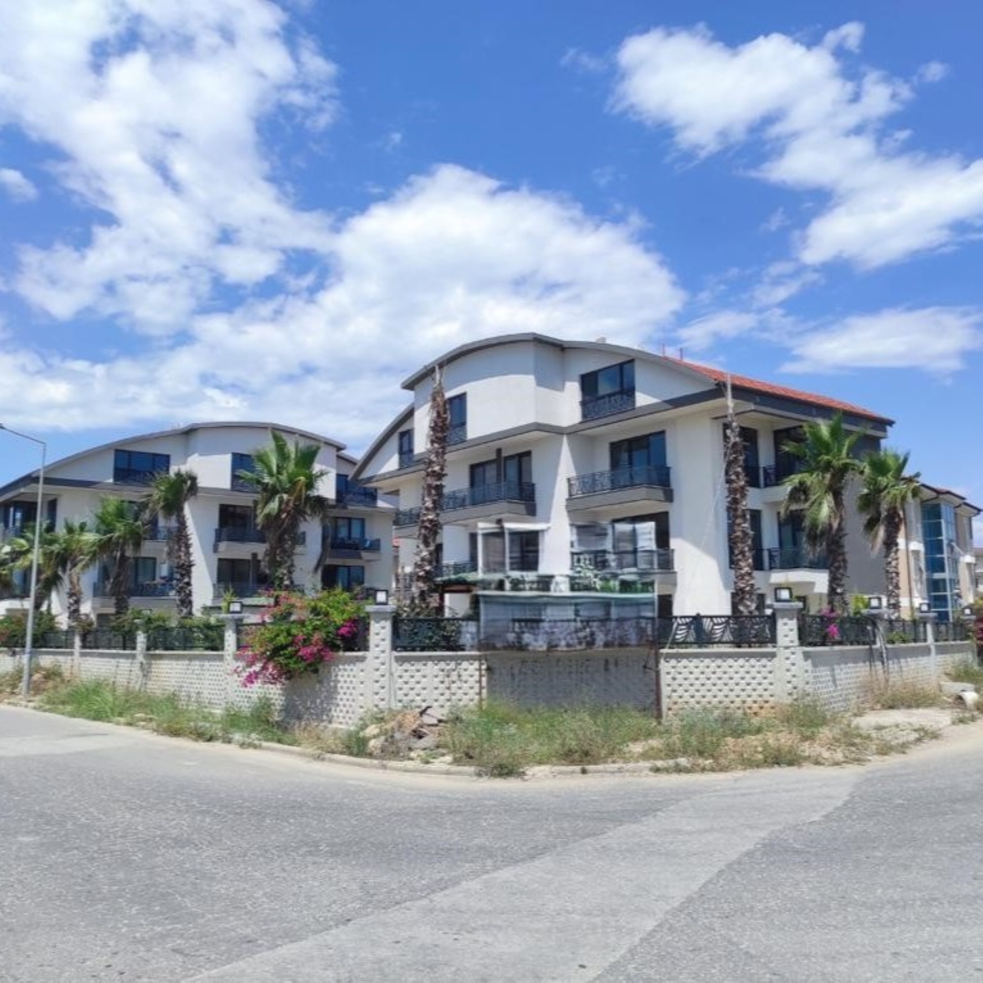 Luxuriöse 3+1 Wohnung mit Pool im Zentrum von Belek