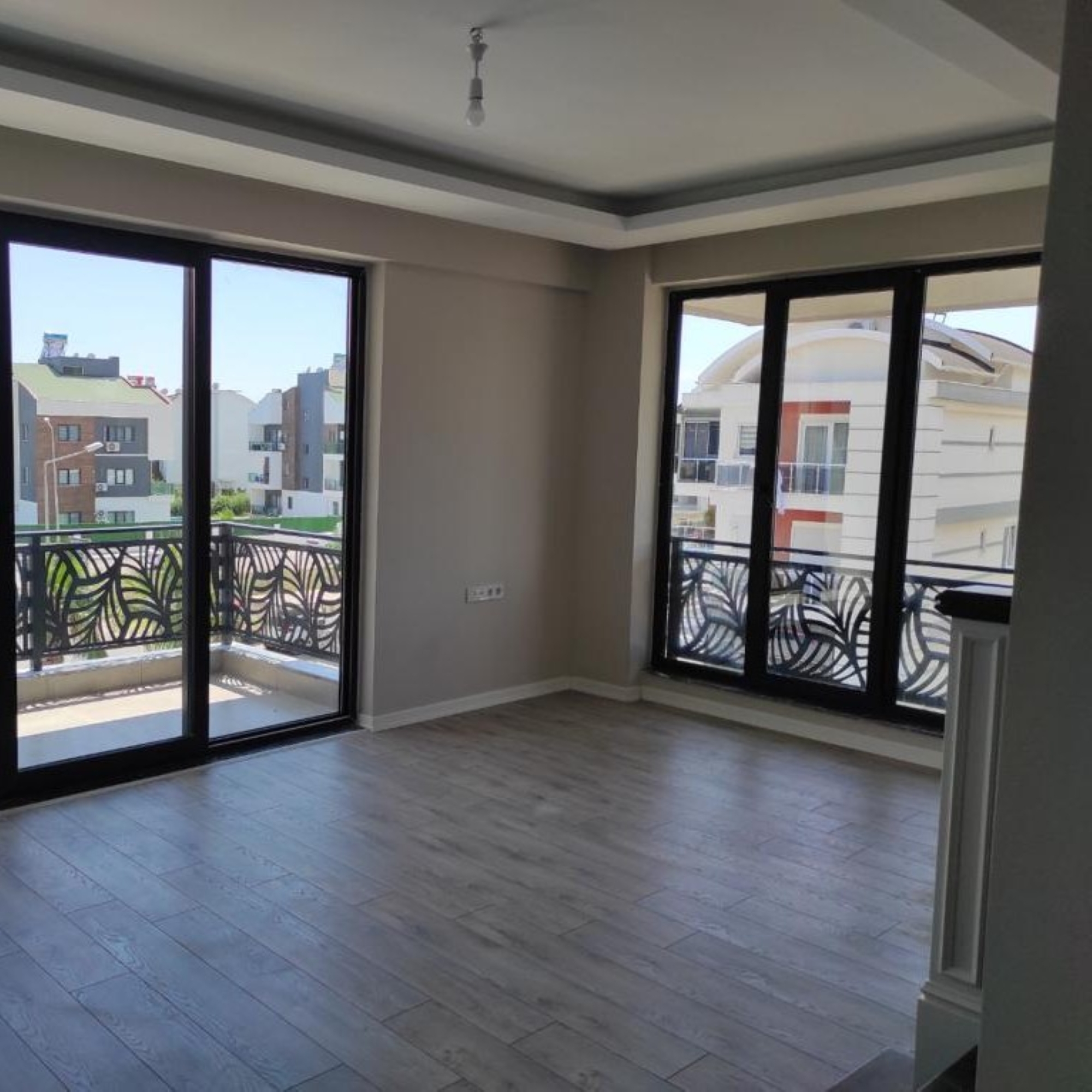 Luxuriöse 3+1 Wohnung mit Pool im Zentrum von Belek