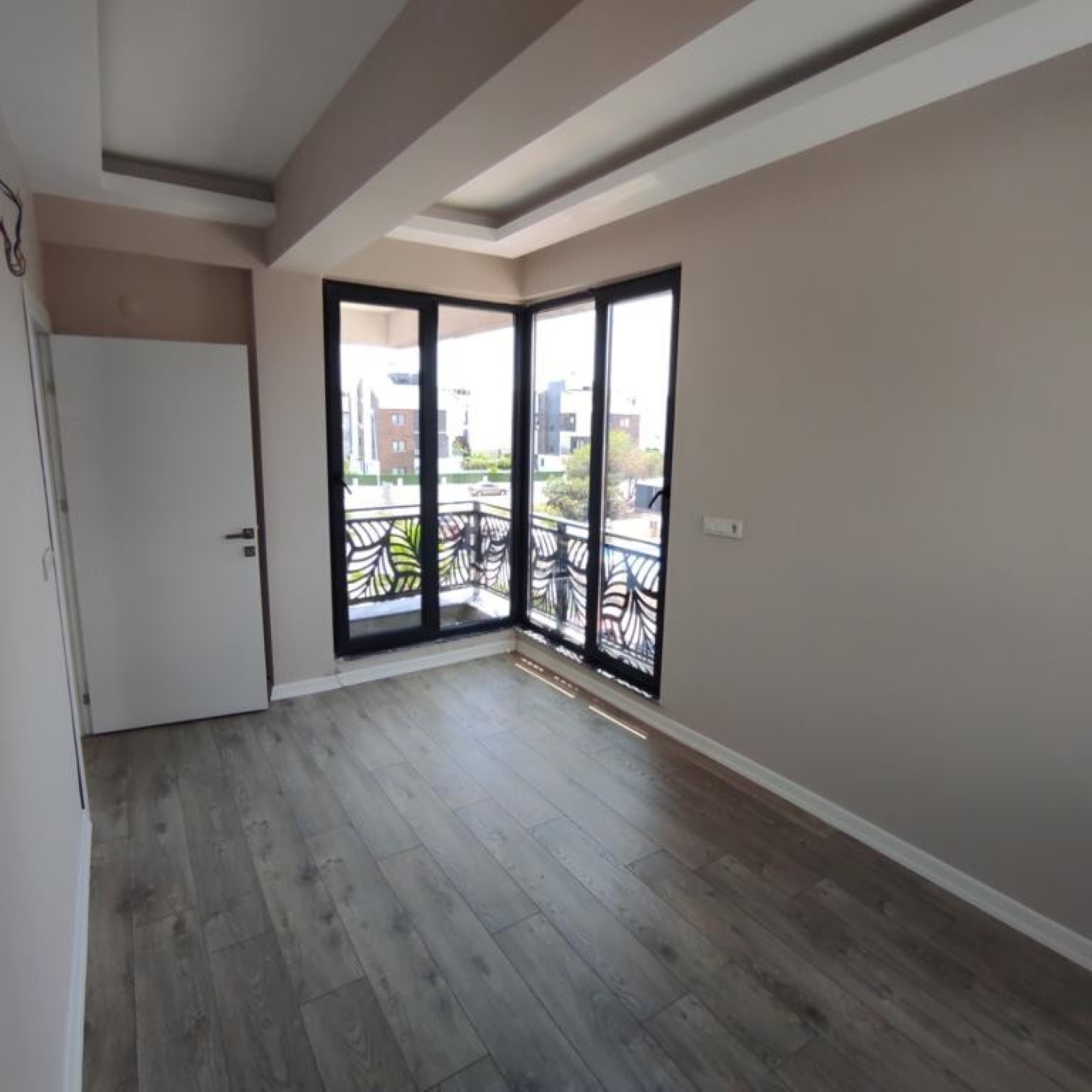 Luxuriöse 3+1 Wohnung mit Pool im Zentrum von Belek