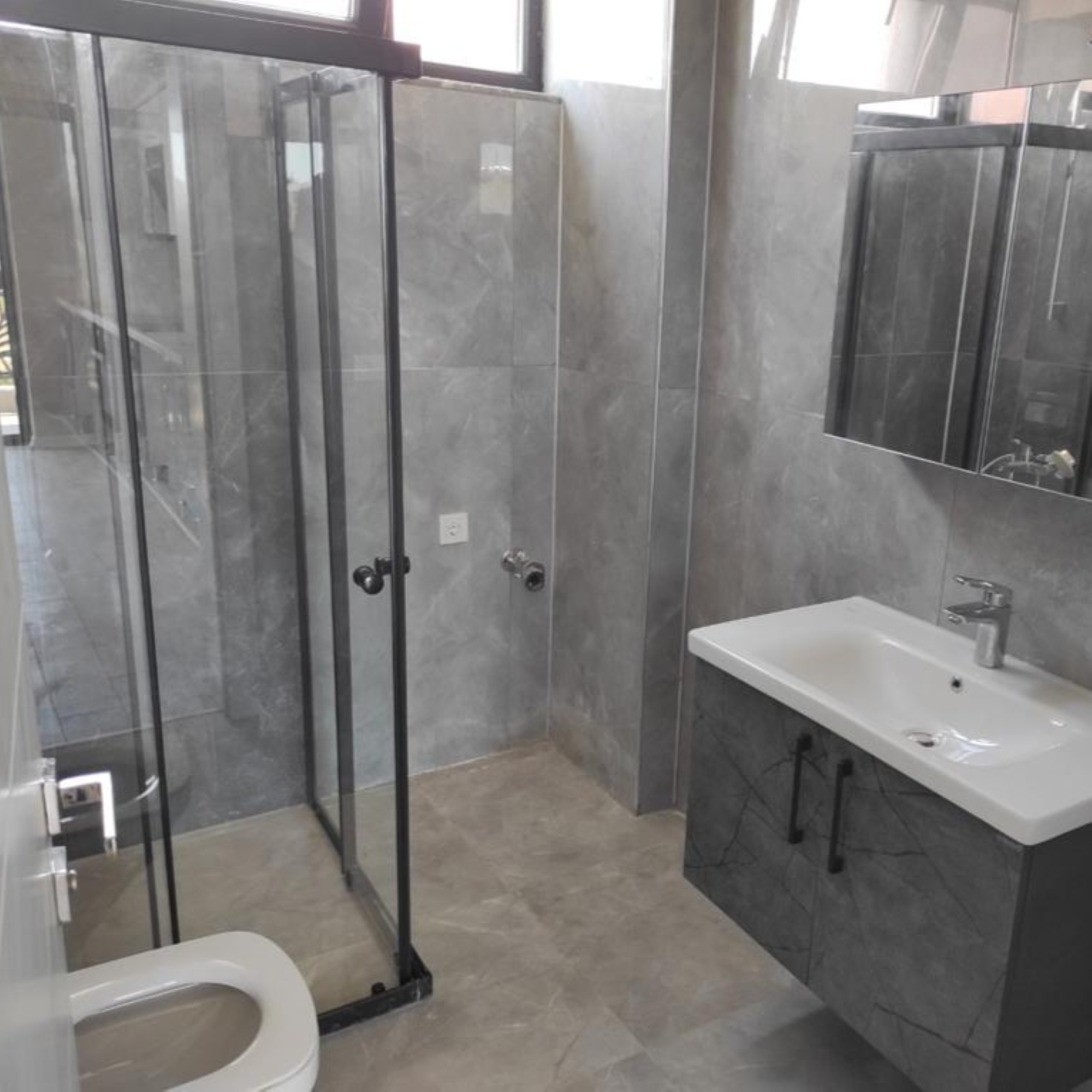Luxuriöse 3+1 Wohnung mit Pool im Zentrum von Belek