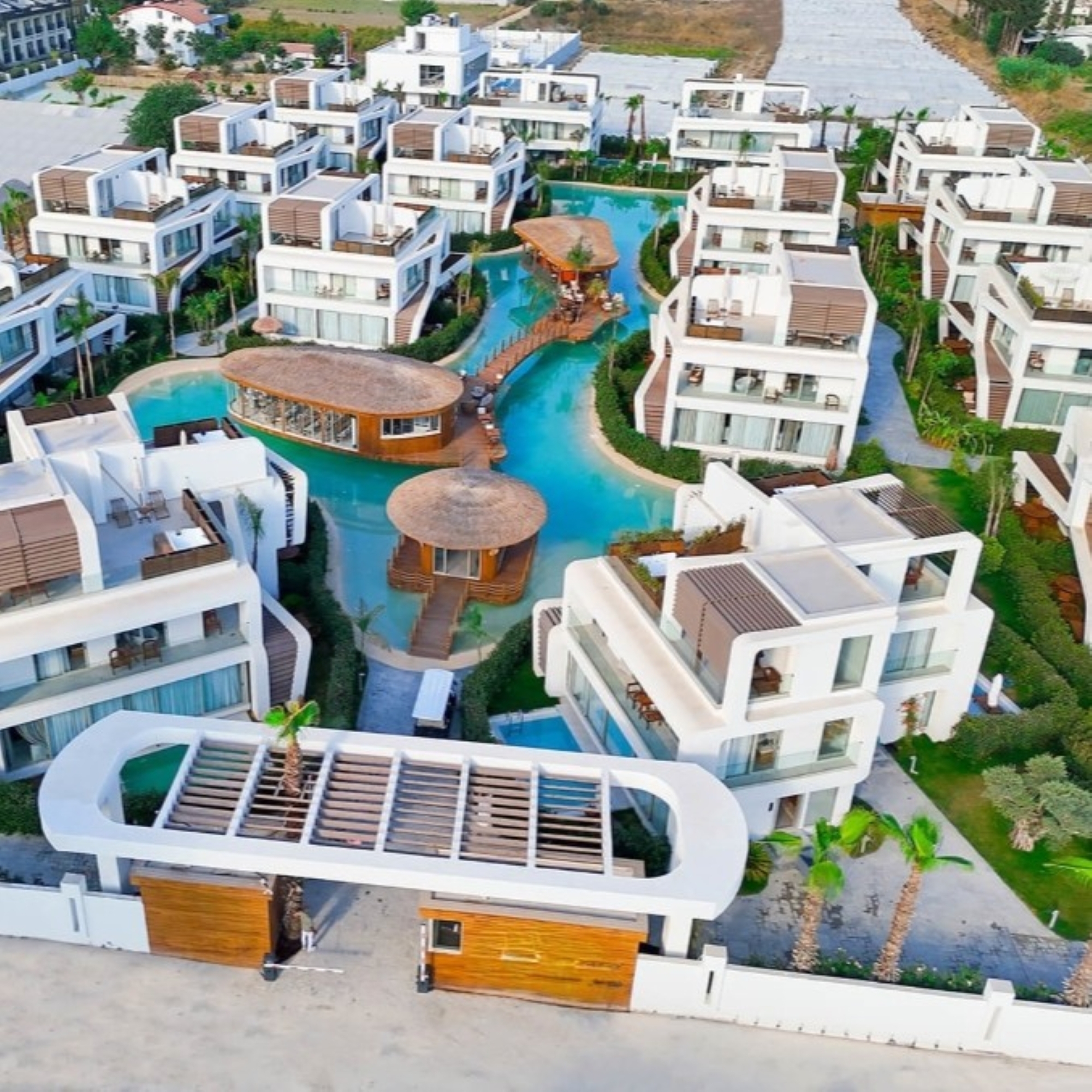 Luksuriøs 3+1 Villa med Basseng og Treningssenter i Belek Sentrum