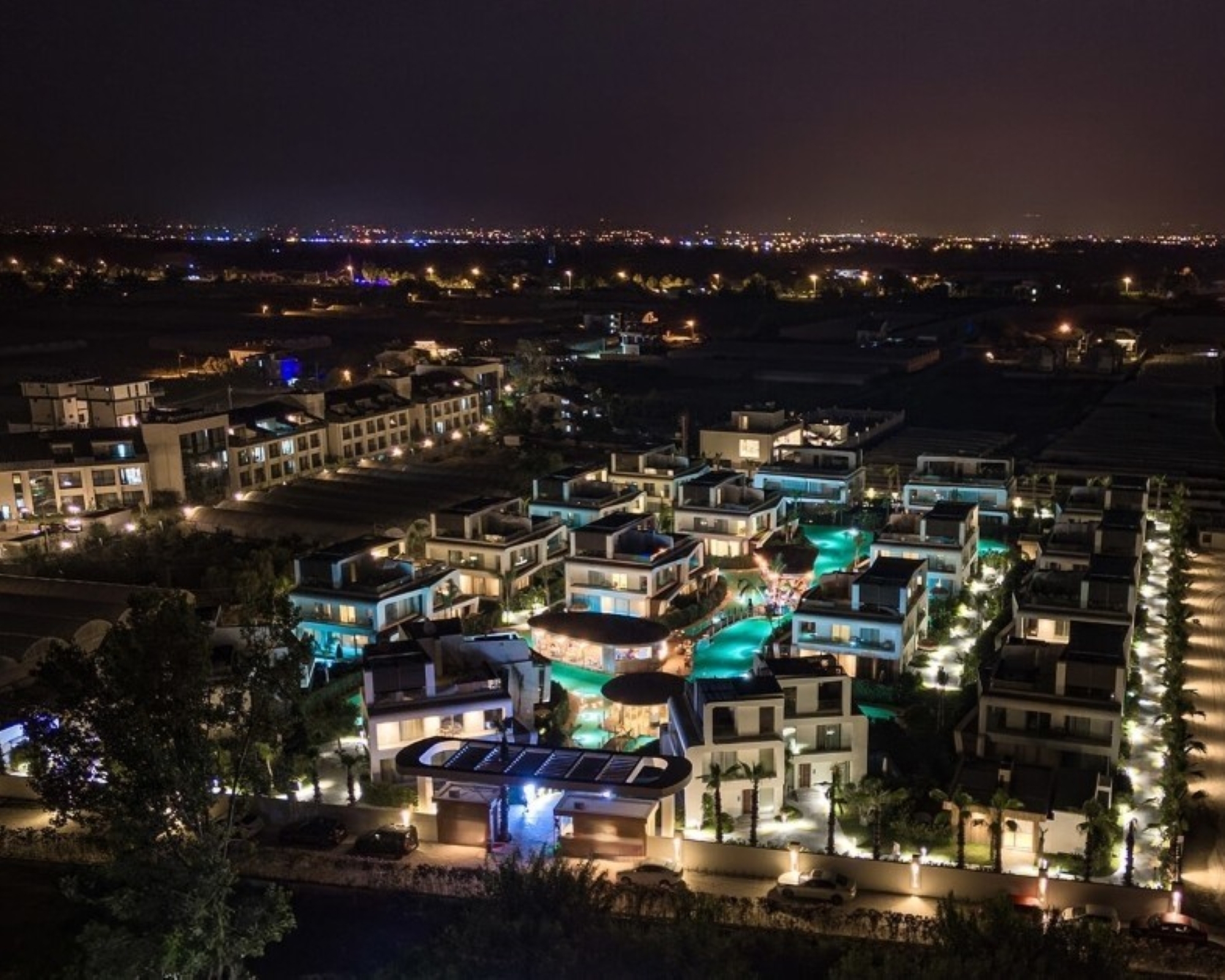 Luksuriøs 3+1 Villa med Basseng og Treningssenter i Belek Sentrum