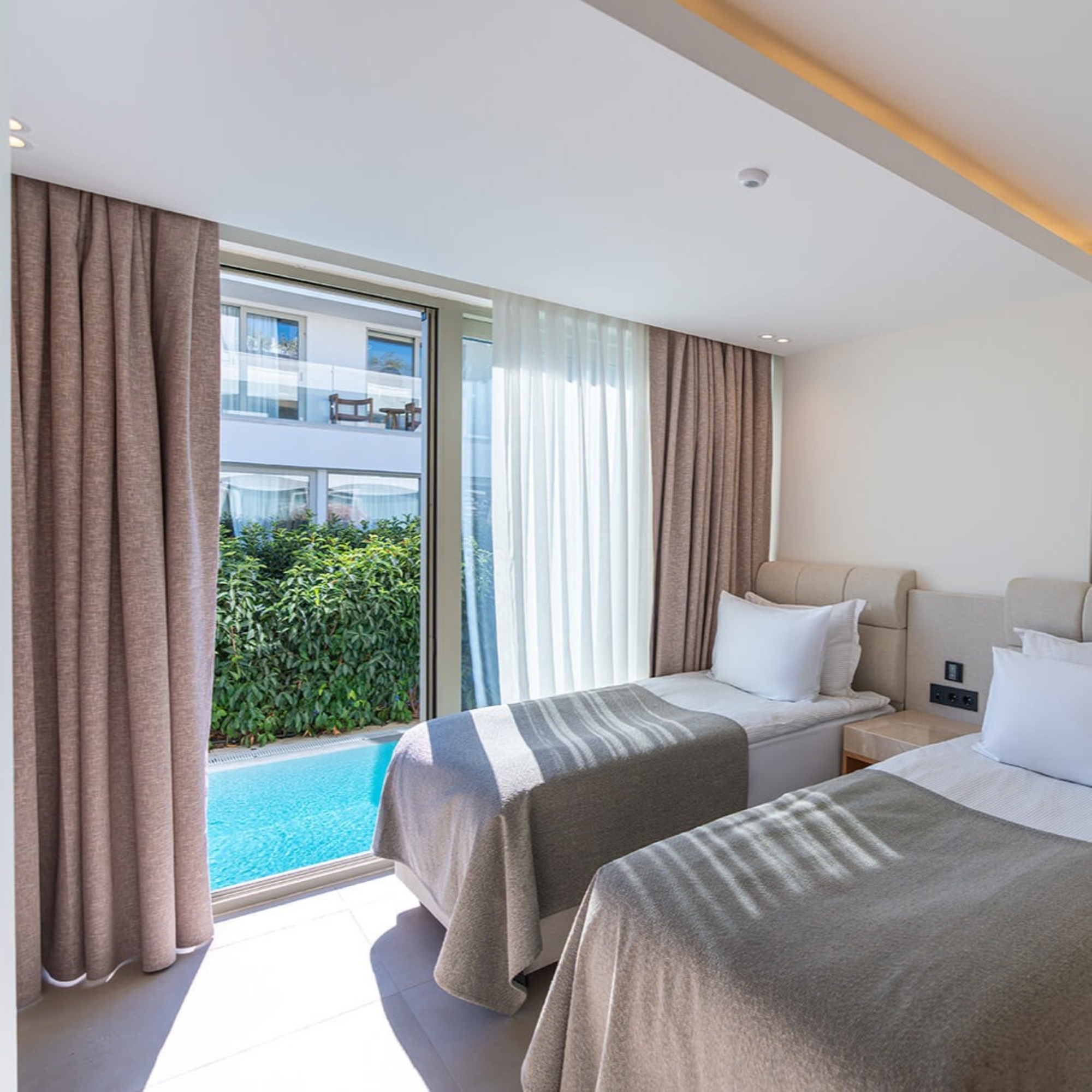 Luksuriøs 3+1 Villa med Basseng og Treningssenter i Belek Sentrum