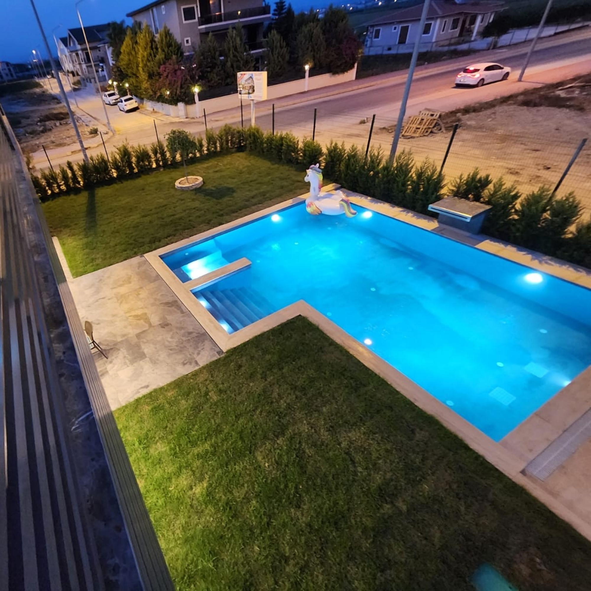 Romslig 4+1 Villa med Basseng & Lekeplass for Barn, BELEK Senter