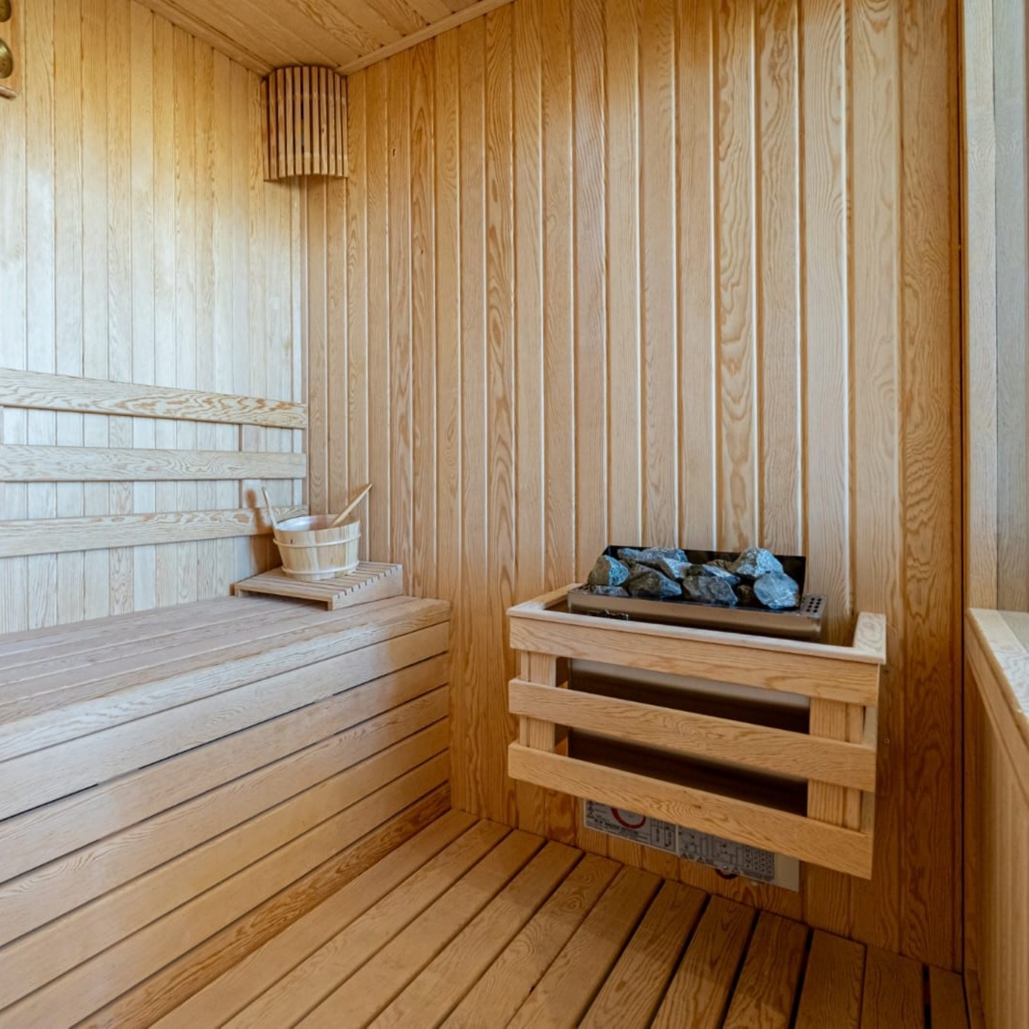 Romslig 4+1 Villa med Basseng & Lekeplass for Barn, BELEK Senter
