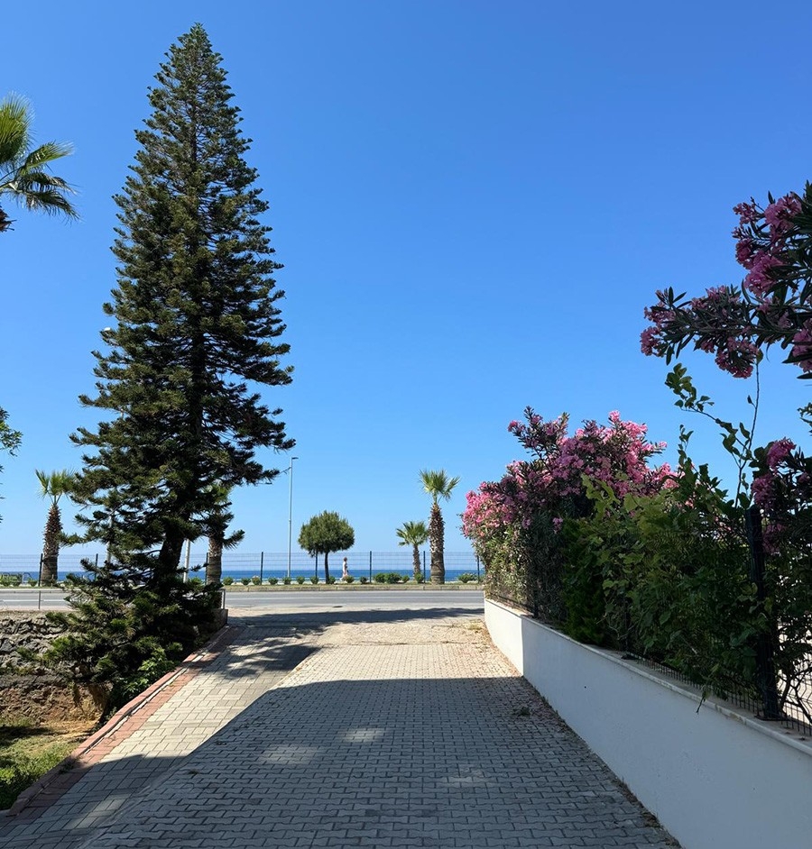 Luxury 2+1 Apartment with Stunning Views in Alanya