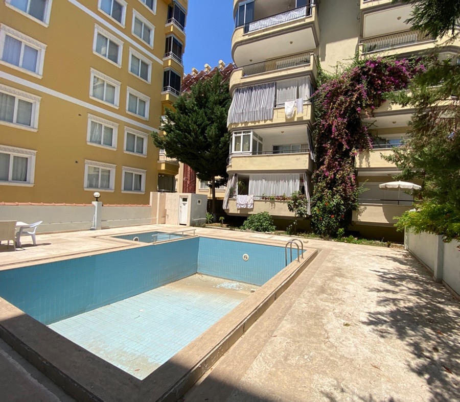 Luxury 2+1 Apartment with Mountain View in Mahmutlar