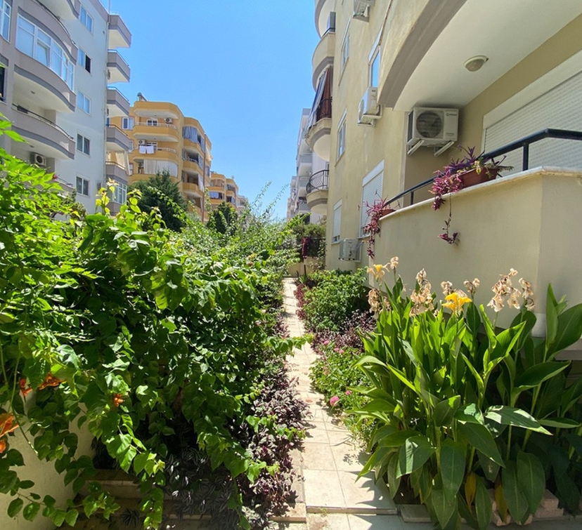 Luxury 2+1 Apartment with Mountain View in Mahmutlar
