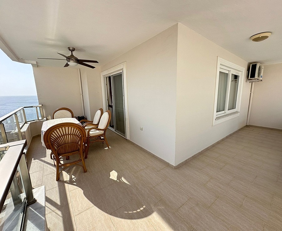 Luxuriöse 2+1 Wohnung mit Meerblick in Alanya
