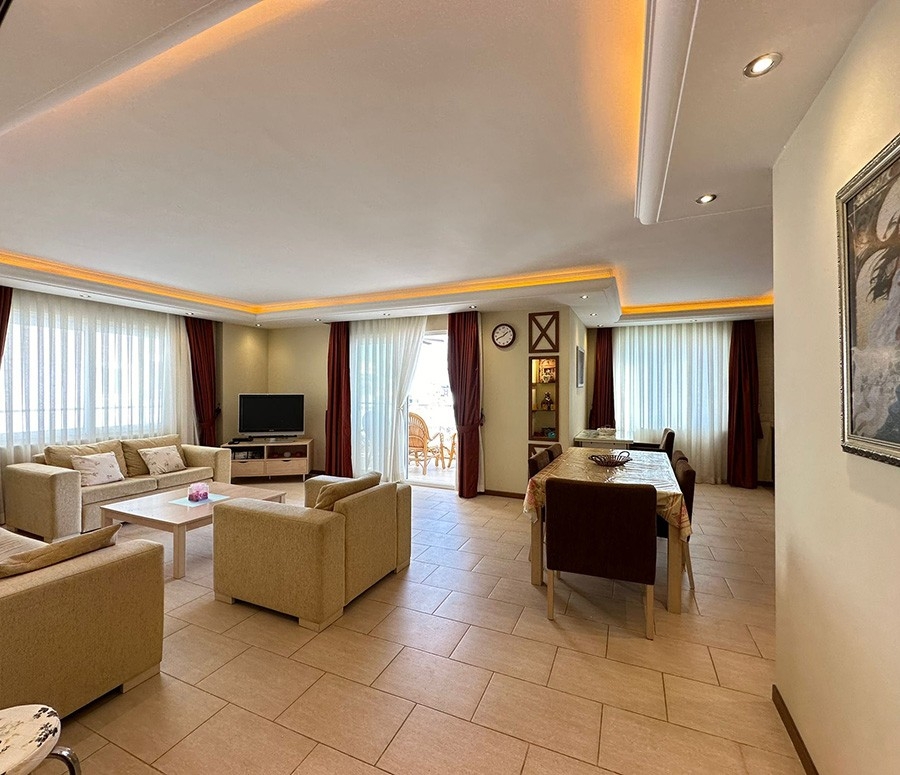 Luxuriöse 2+1 Wohnung mit Meerblick in Alanya