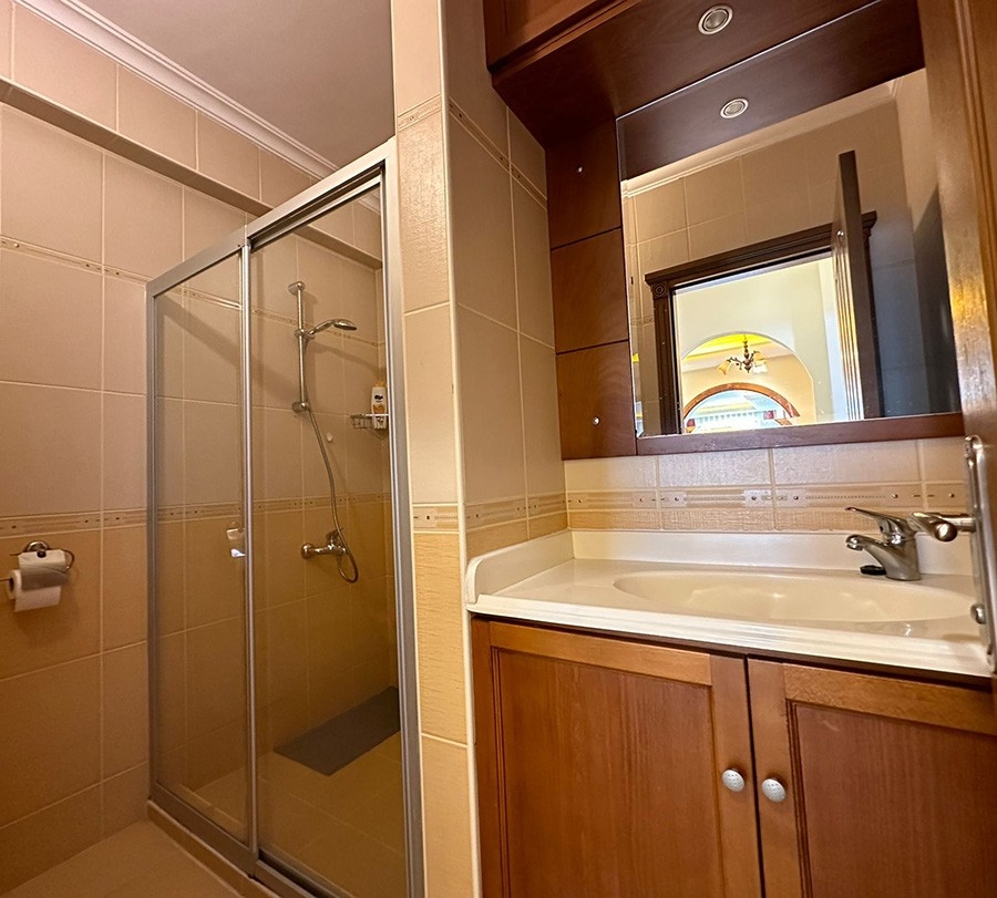 Luxuriöse 2+1 Wohnung mit Meerblick in Alanya