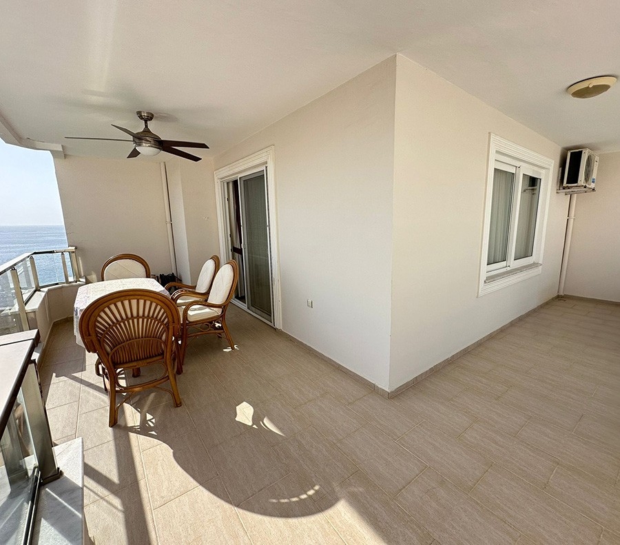Luxuriöse 2+1 Wohnung mit Meerblick in Alanya