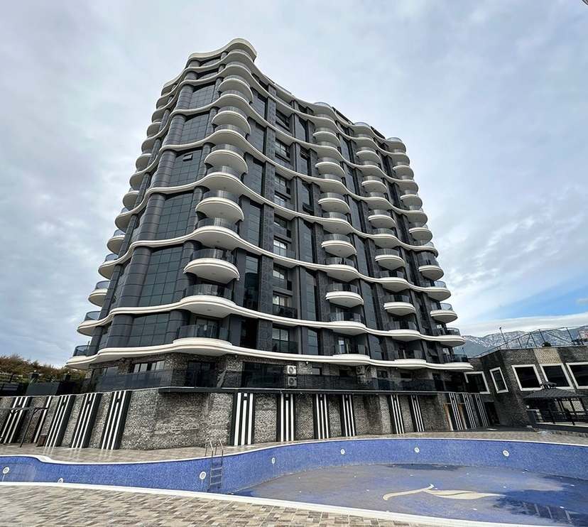 Luxury 2+1 Apartment with Mountain View in Mahmutlar