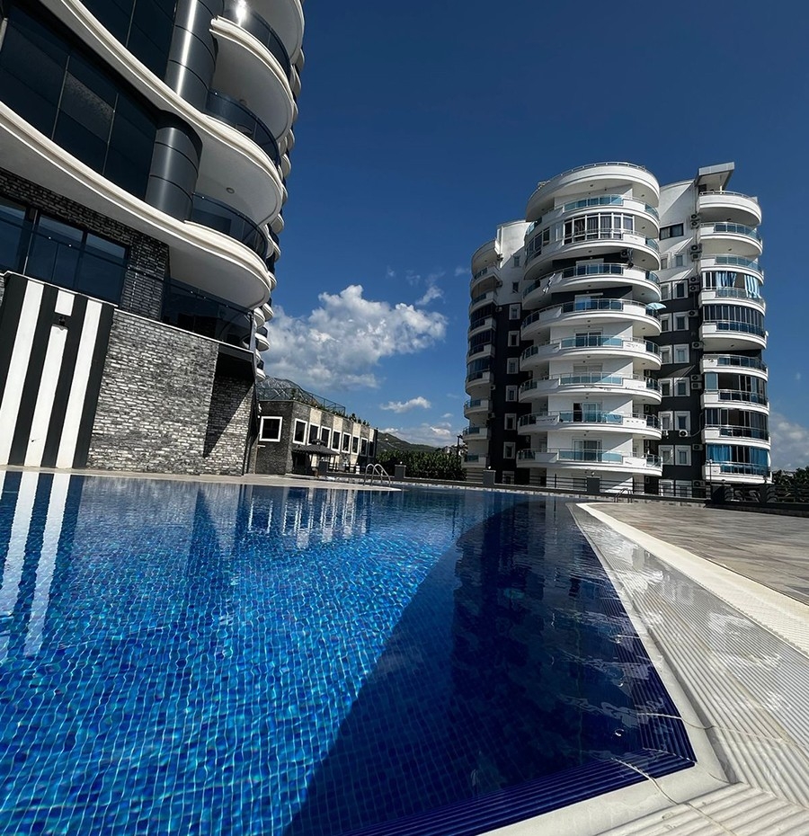 Luxury 2+1 Apartment with Mountain View in Mahmutlar
