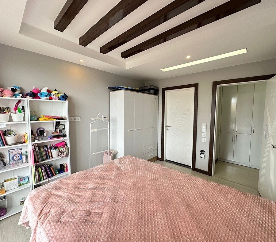Luxury 2+1 Apartment with Mountain View in Mahmutlar