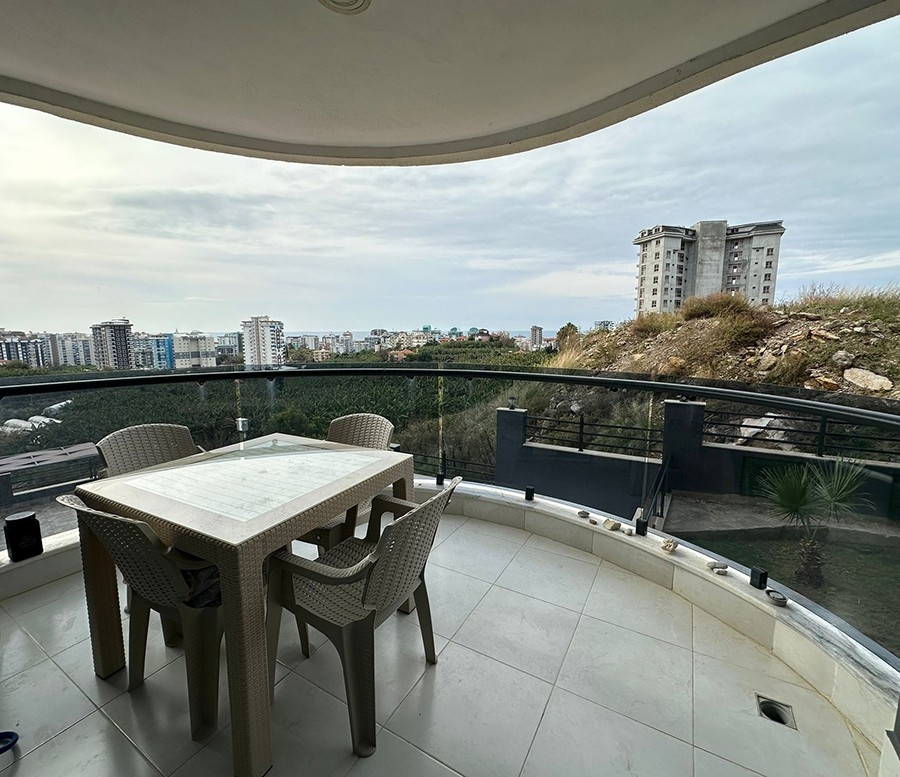 Luxury 2+1 Apartment with Mountain View in Mahmutlar