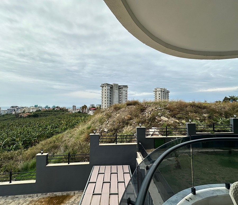 Luxury 2+1 Apartment with Mountain View in Mahmutlar