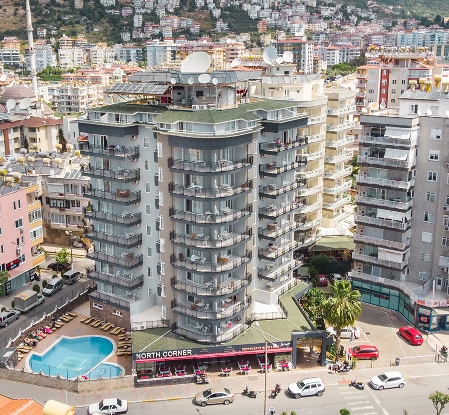 Luxurious 1+1 Apartment with Mountain Views, Alanya Center