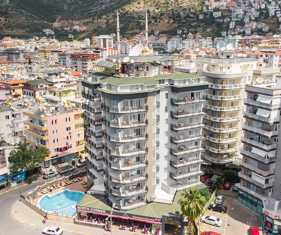 Luxurious 1+1 Apartment with Mountain Views, Alanya Center