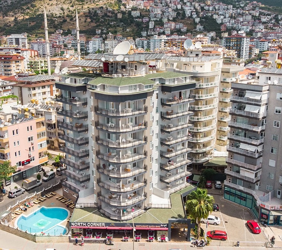 Luxurious 1+1 Apartment with Mountain Views, Alanya Center