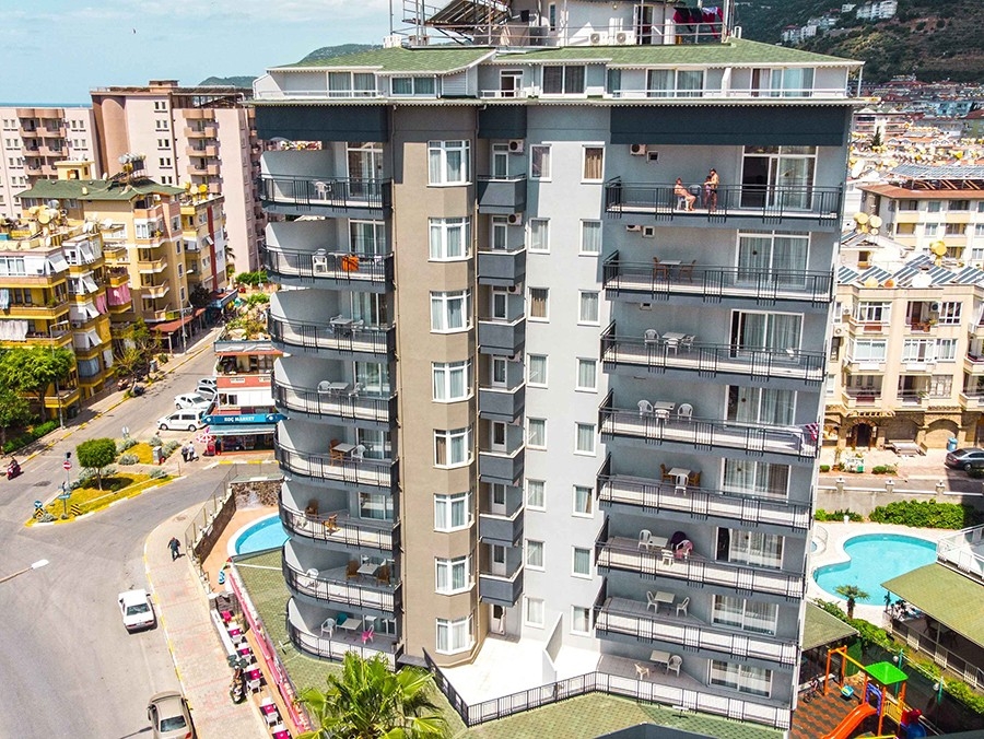Luxurious 1+1 Apartment with Mountain Views, Alanya Center
