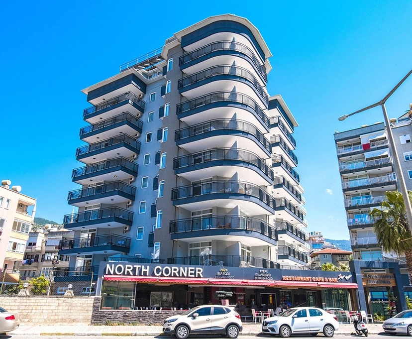 Luxurious 1+1 Apartment with Mountain Views, Alanya Center