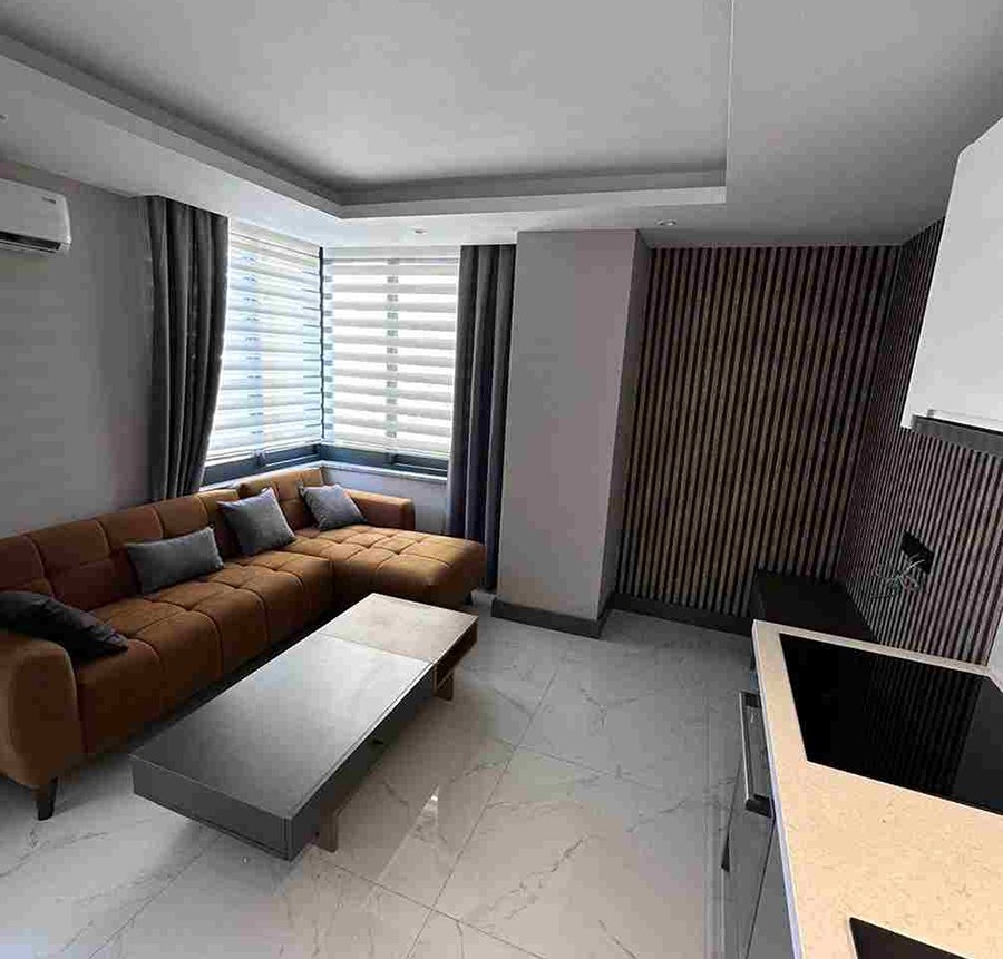Luxurious 1+1 Apartment with Mountain Views, Alanya Center