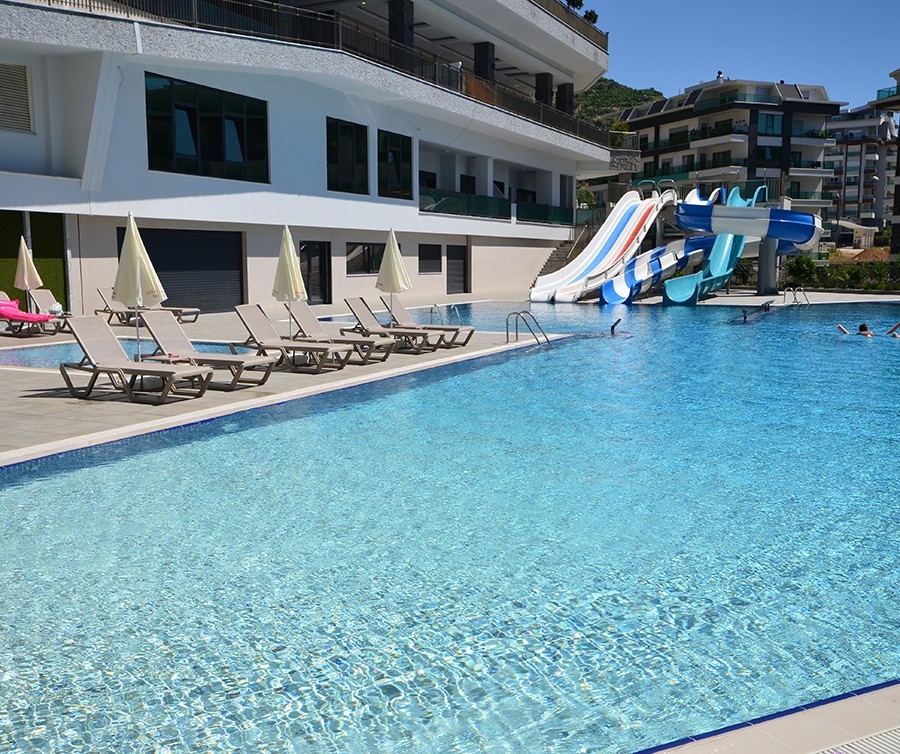 Luksuriøs 2+2 lejlighed med hav- og bjergudsigt i Kargicak, Alanya