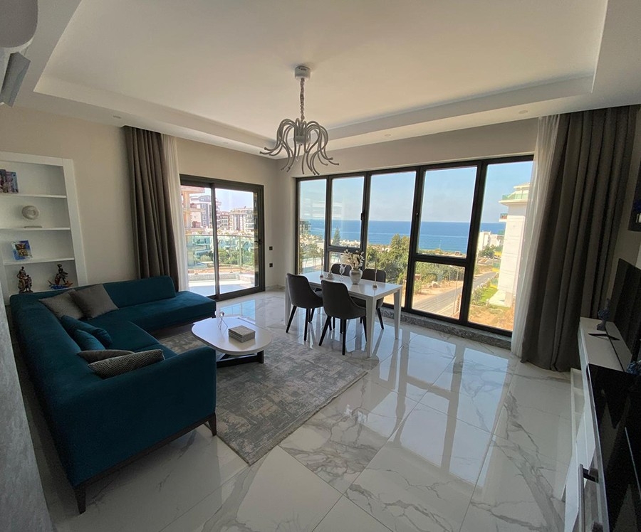 Luksuriøs 2+2 lejlighed med hav- og bjergudsigt i Kargicak, Alanya