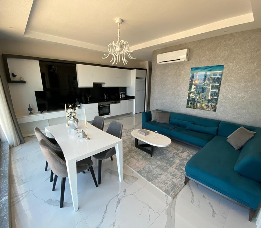 Luksuriøs 2+2 lejlighed med hav- og bjergudsigt i Kargicak, Alanya
