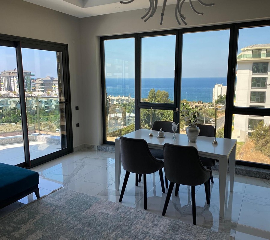 Luksuriøs 2+2 lejlighed med hav- og bjergudsigt i Kargicak, Alanya
