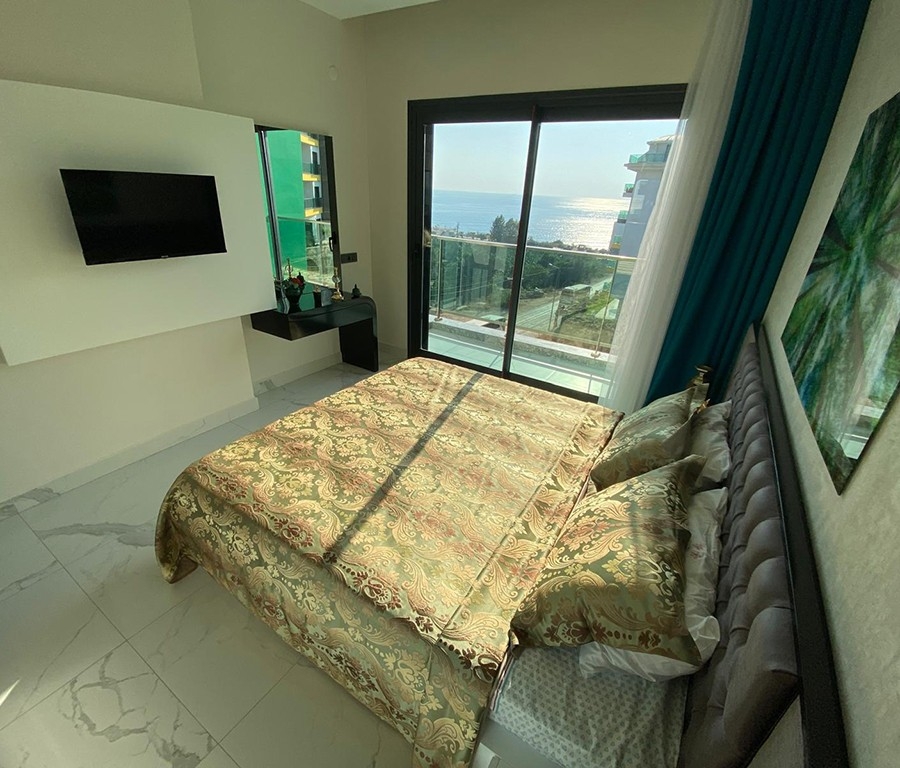 Luksuriøs 2+2 lejlighed med hav- og bjergudsigt i Kargicak, Alanya