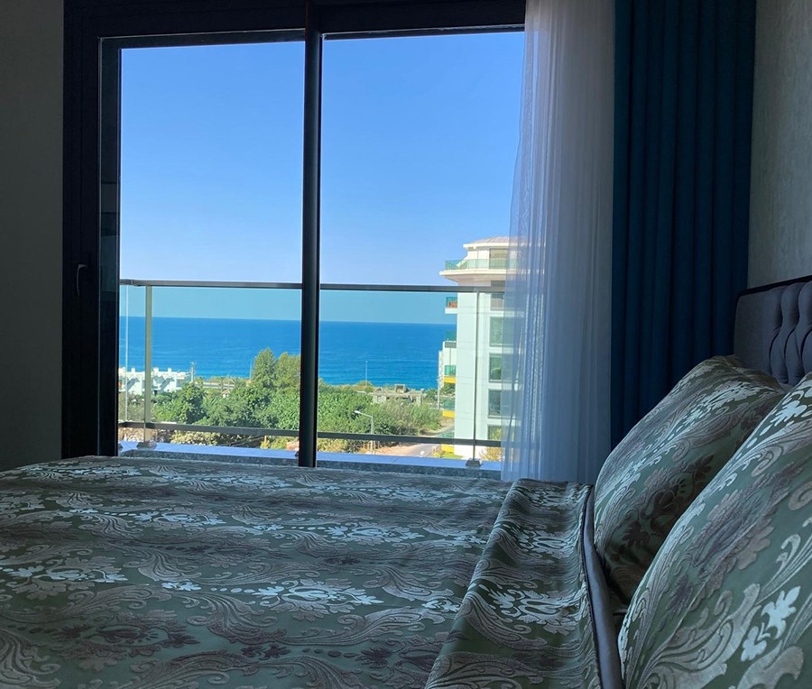 Luksuriøs 2+2 lejlighed med hav- og bjergudsigt i Kargicak, Alanya