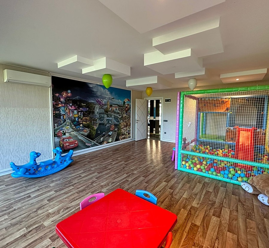 Luxury 3+1 Penthouse with Sea and Mountain Views, Alanya - Mahmutlar