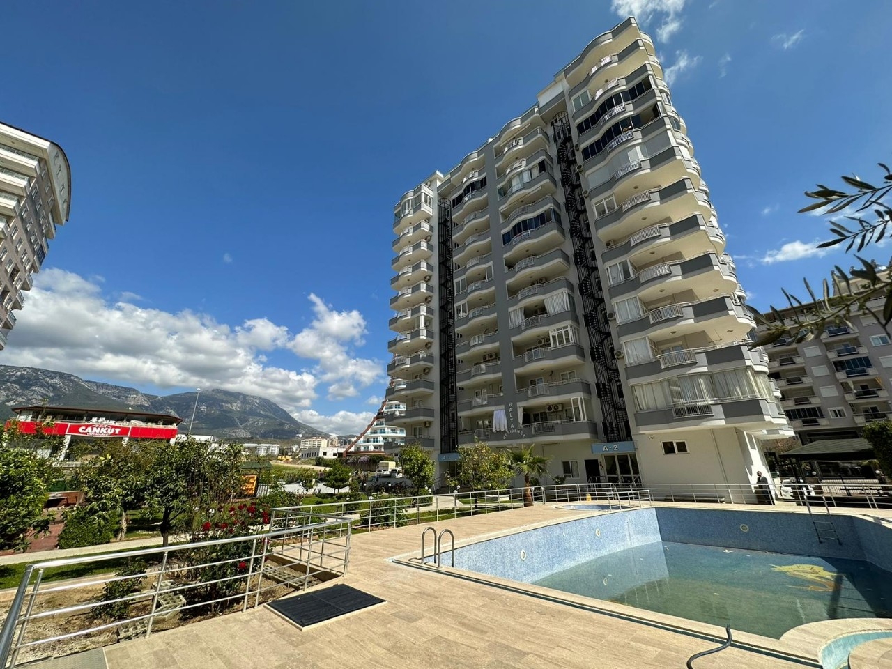 Luxury 4+1 Penthouse with Sea and Mountain Views, Alanya