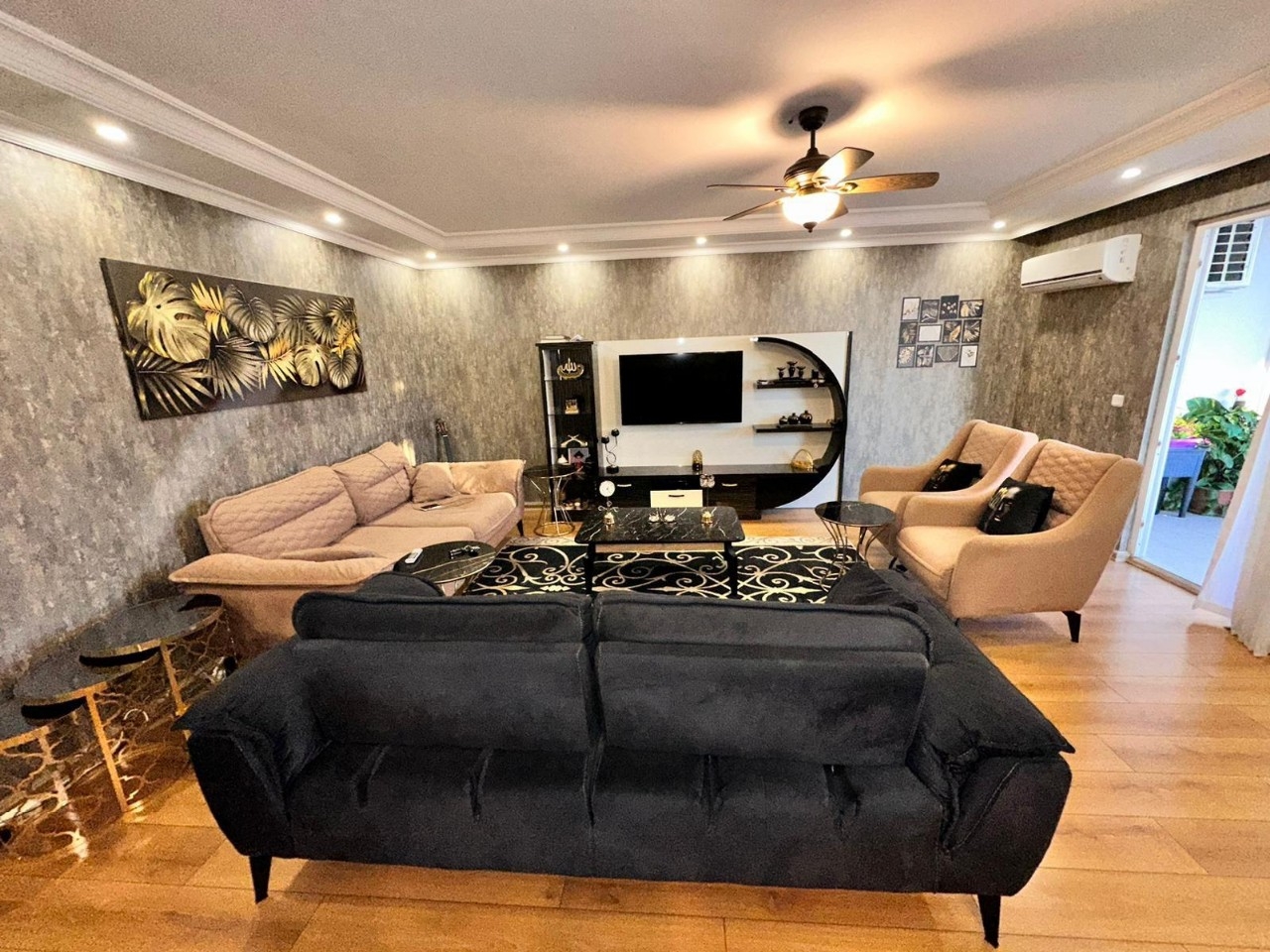 Luxury 4+1 Penthouse with Sea and Mountain Views, Alanya