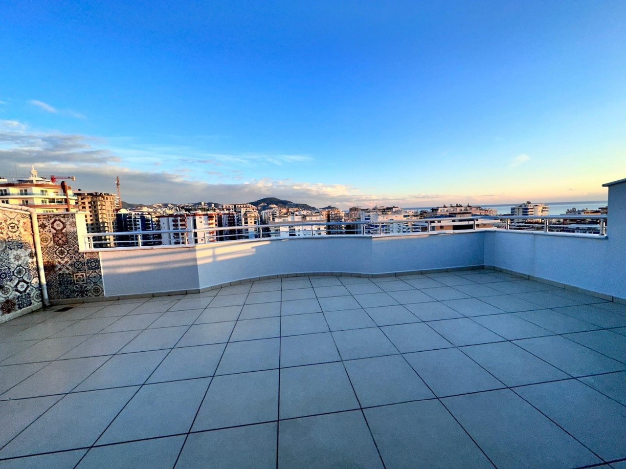 Luxury 4+1 Penthouse with Sea and Mountain Views, Alanya