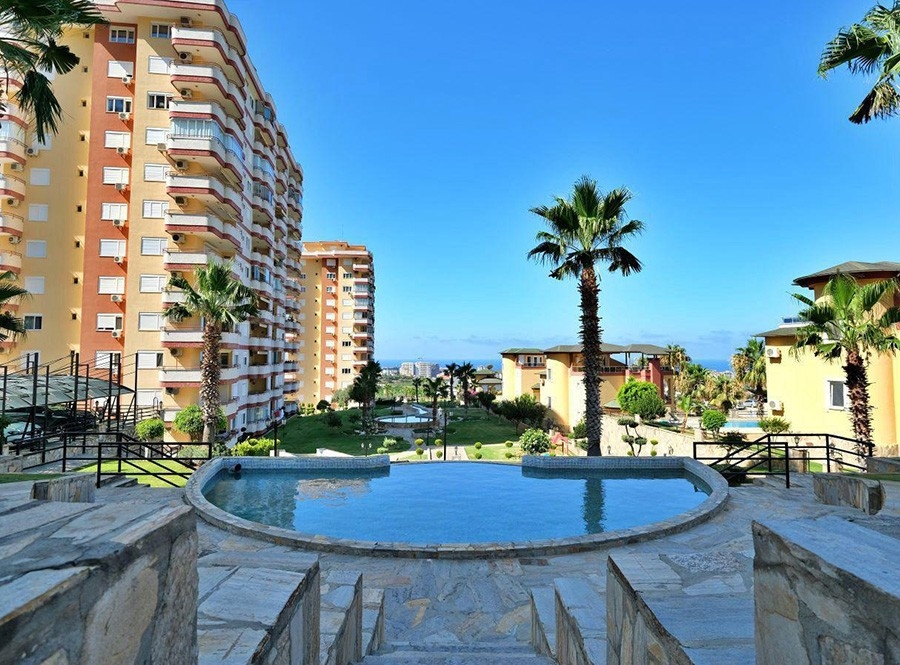 Luxurious 4+1 Sea View Apartment in Mahmutlar
