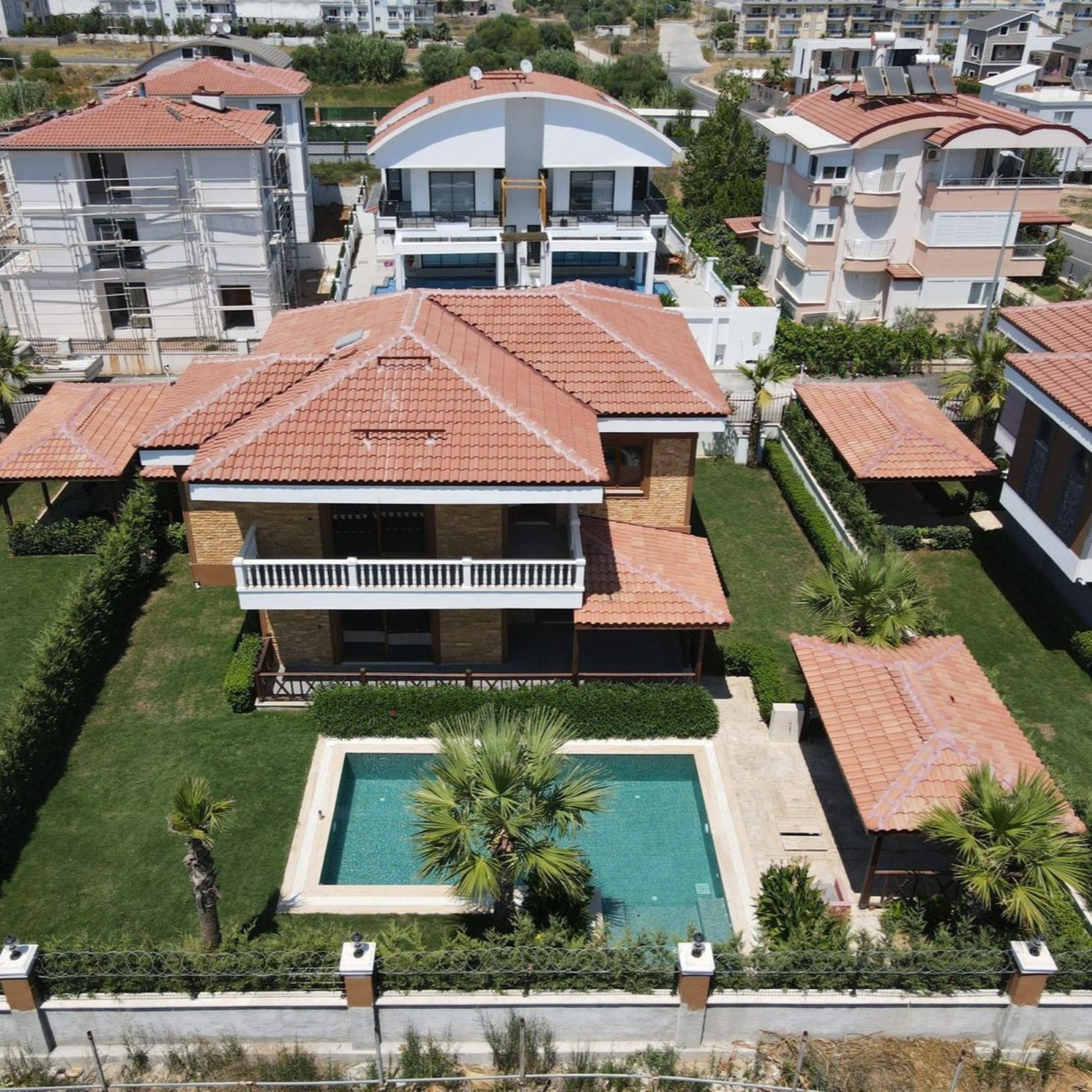 Ylellinen 4+1 Huvila Vuorinäköalalla, Belek