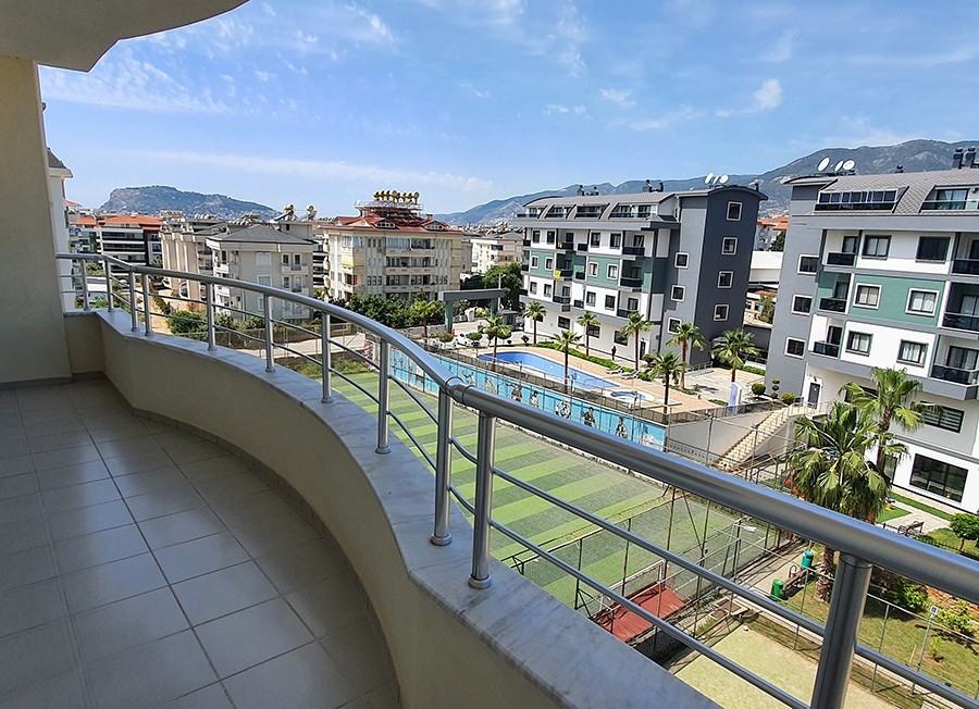 Luxuriöses 3+1 Apartment mit Burg- und Bergblick, Tosmur